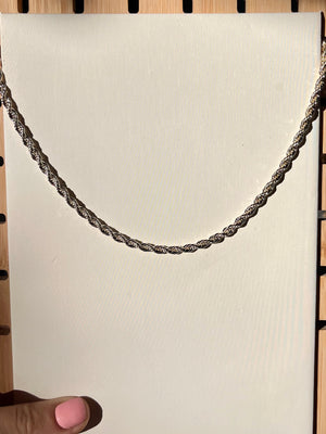 Silver twisted chain necklace