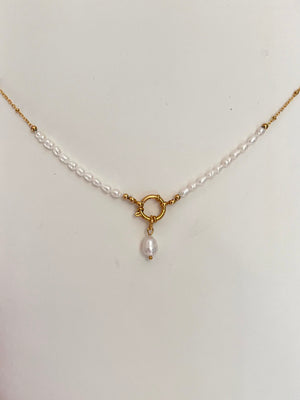 Gold “PERLES” necklace